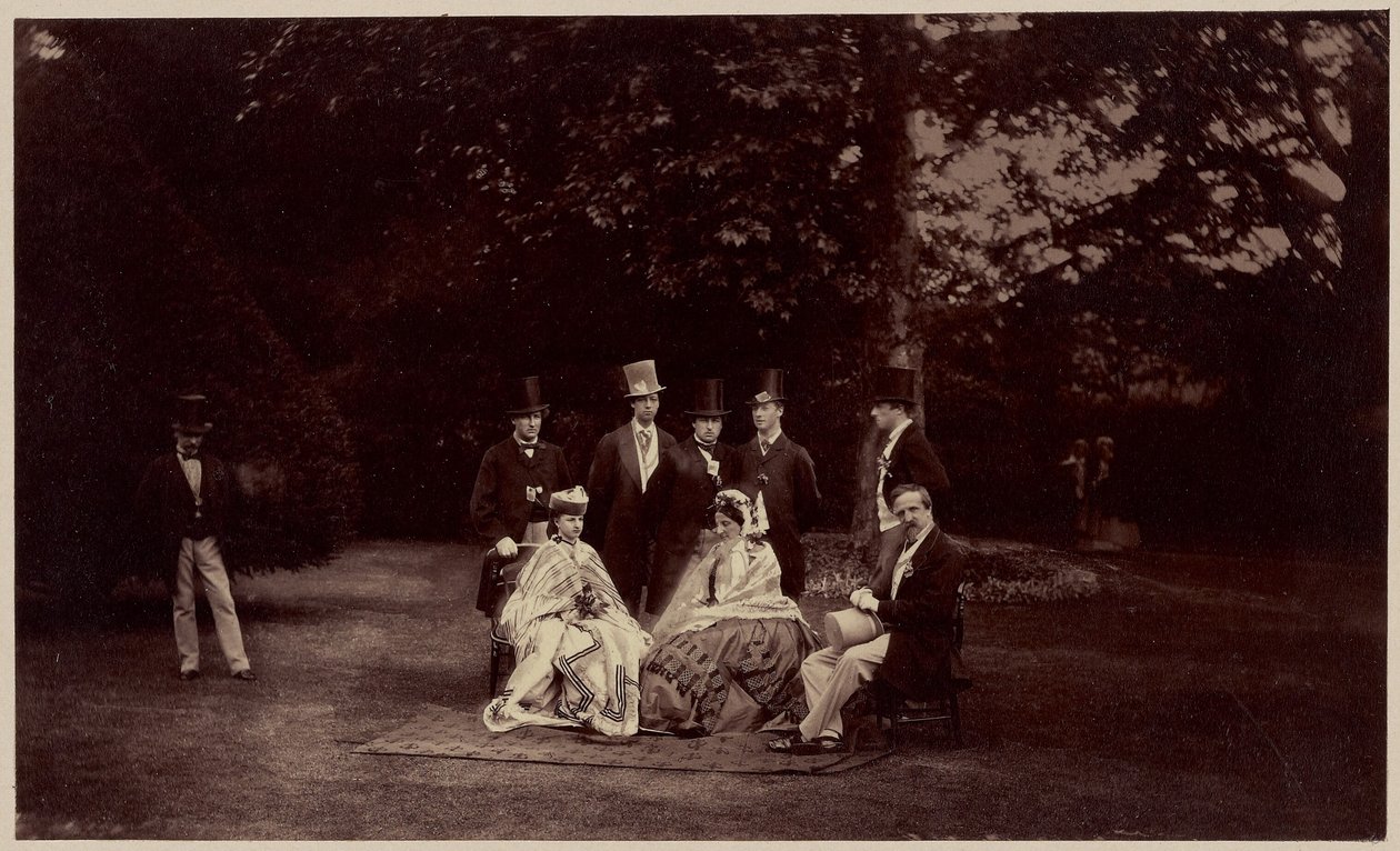 Gruppe Ihrer Königlichen Hoheiten Prinzessin Clementine de Saxe Cobourg Gotha, ihre Söhne und Tochter, der Herzog d