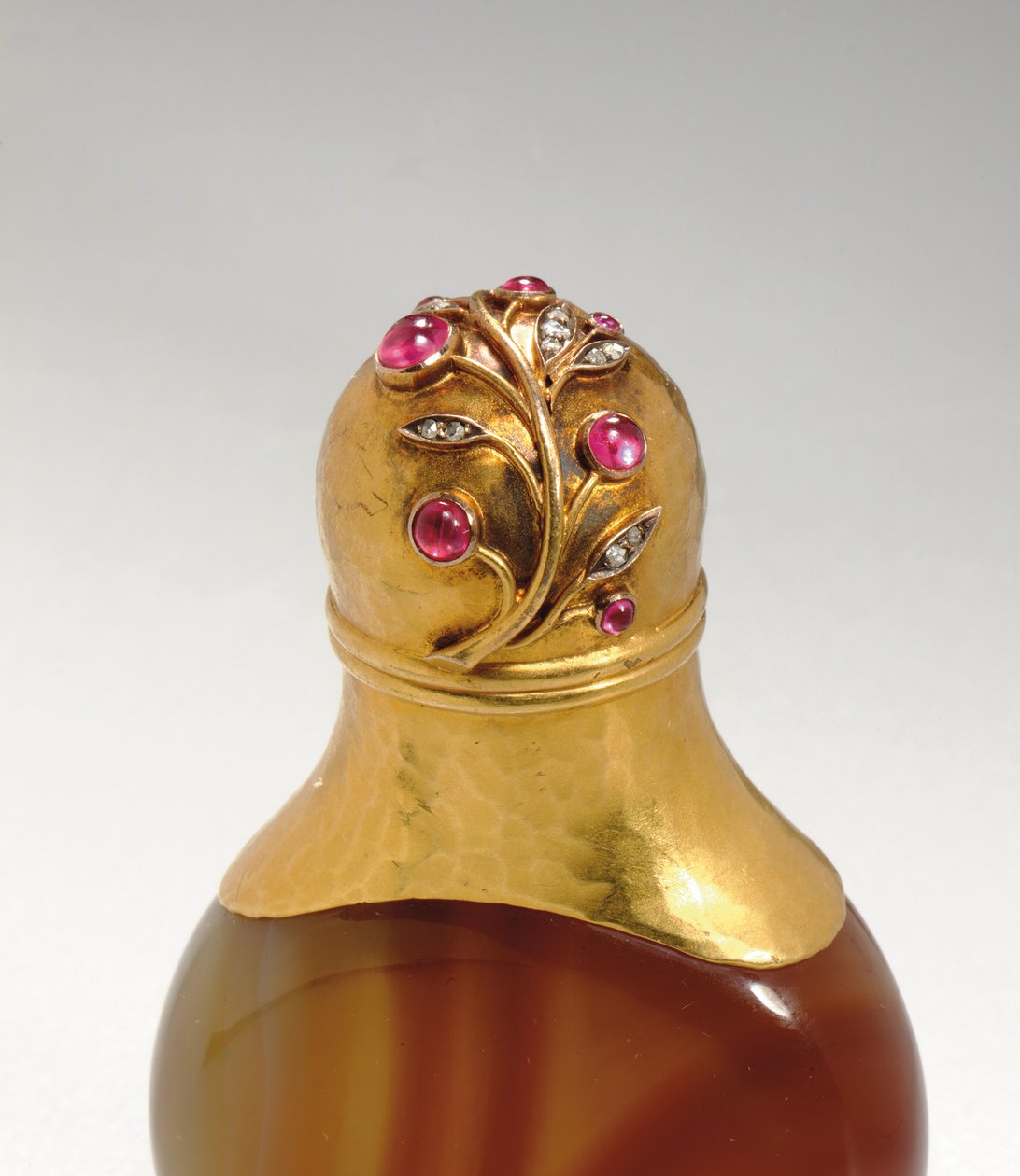 Duftflasche, Meistermarke von Erik Kollin, St. Petersburg, ca. 1890 von Carl Fabergé