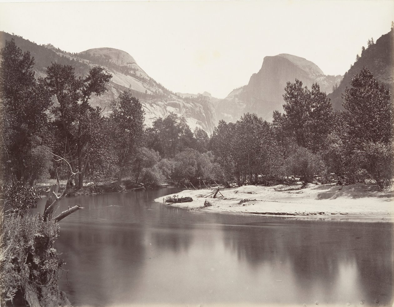 Nord- und Südkuppe, Yosemite von Carleton E. Watkins.
