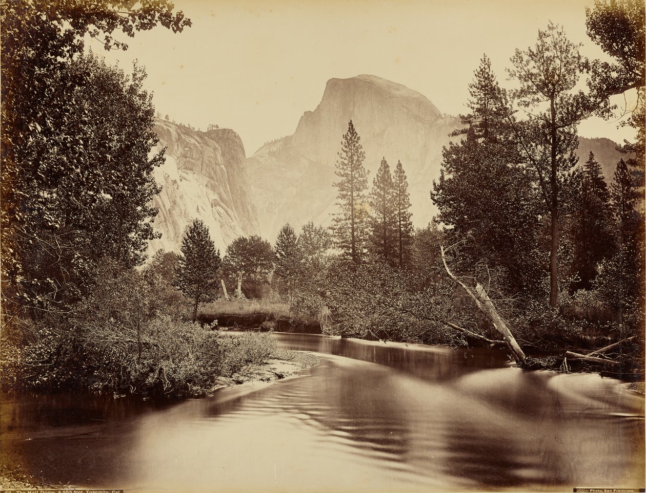 Der Half Dome, 4.953 Fuß, Yosemite, Kalifornien von Carleton Watkins