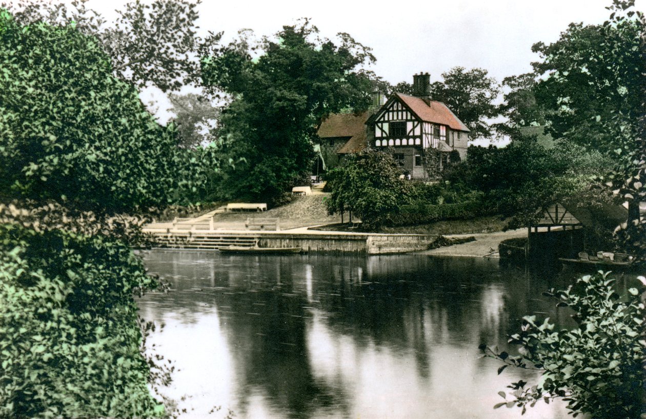 Der Fluss Dee in Chester, Cheshire, 1926 von Cavenders Ltd