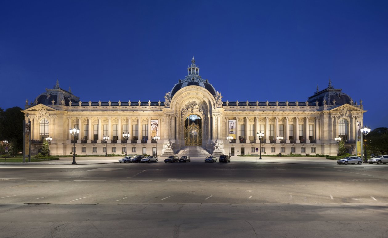 Fassade des Petit Palais in Paris von Charles Louis Girault