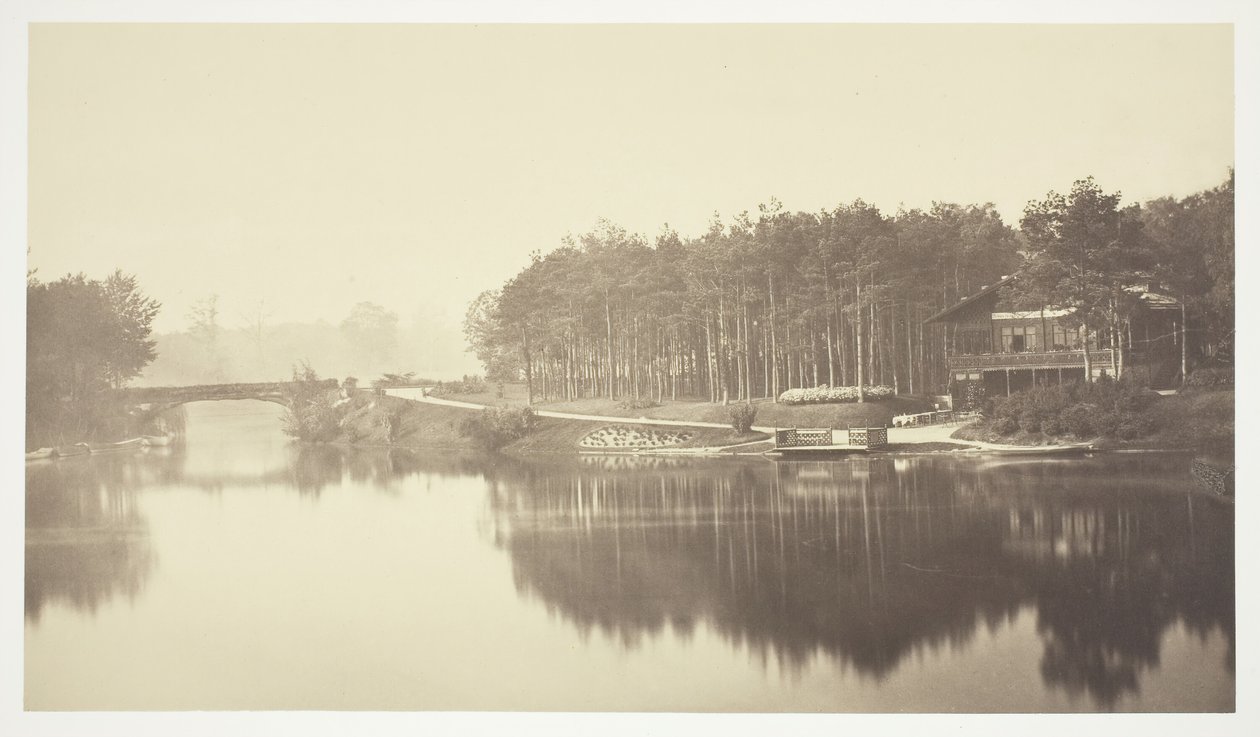 Ohne Titel [Brücke und Chalet im Bois de Boulogne, ein Park in Paris] von Charles Marville