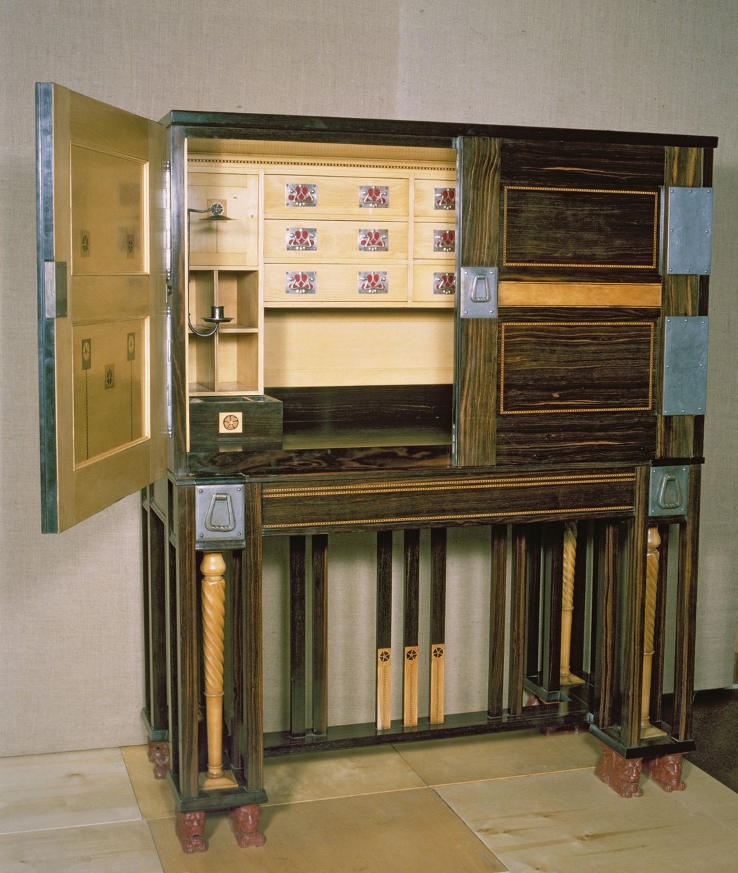 Schreibschrank, 1902 von Charles Robert Ashbee