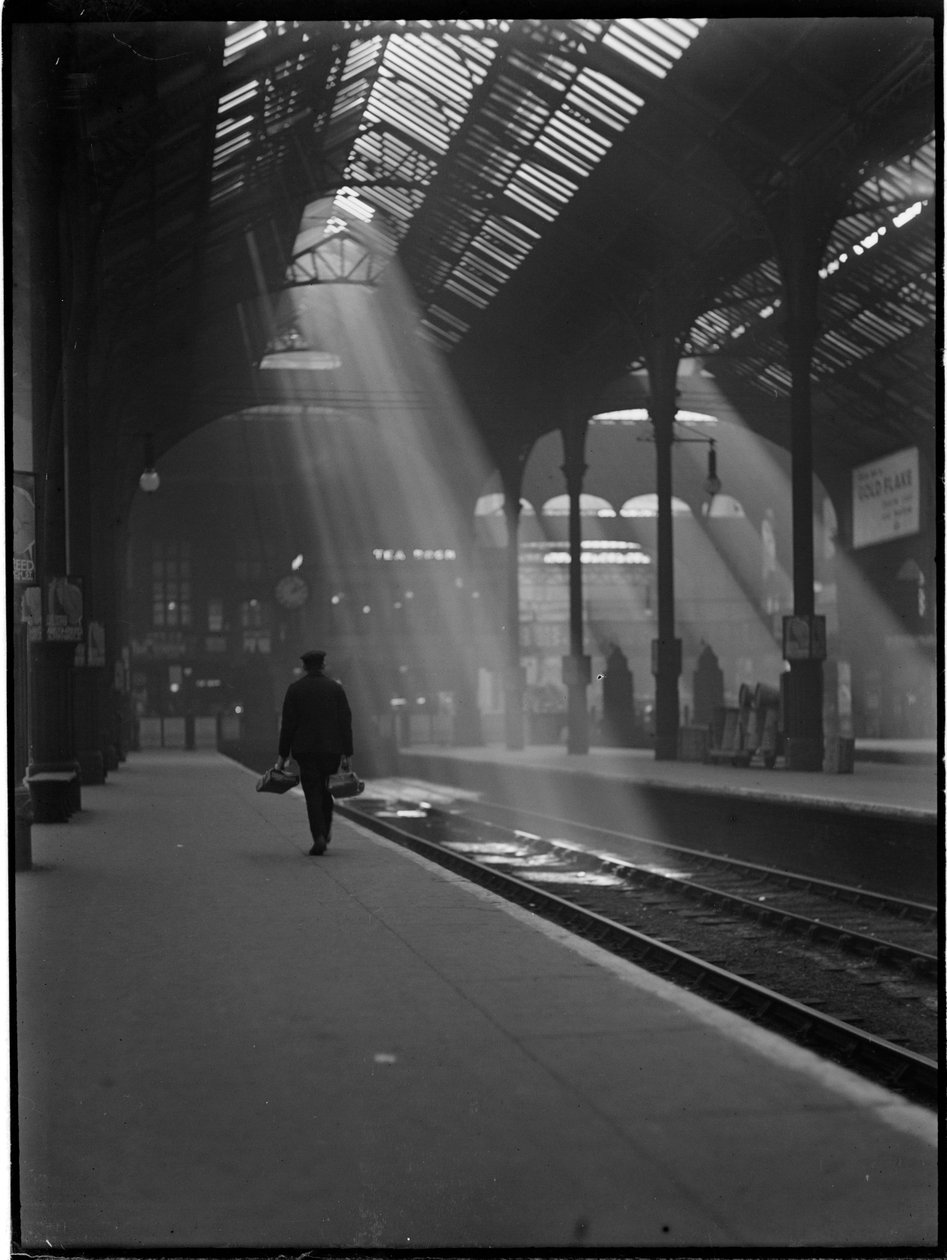 Liverpool Street Station, Liverpool Street, City of London, Greater London Authority, um 1932 von Charles William Prickett