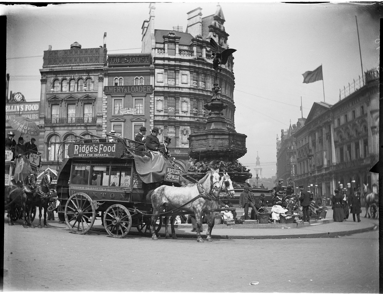 Shaftesbury Memorial Fountain, Piccadilly Circus, London von Charles William Prickett