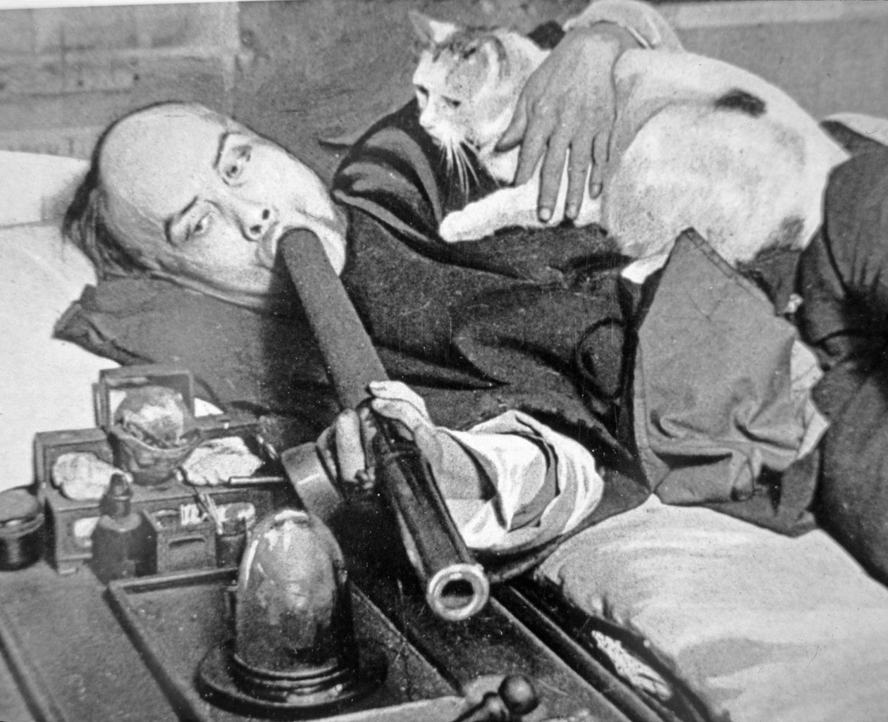 Chinatown, San Francisco - Opium rauchen, ca. 1900 von Chinese Photographer