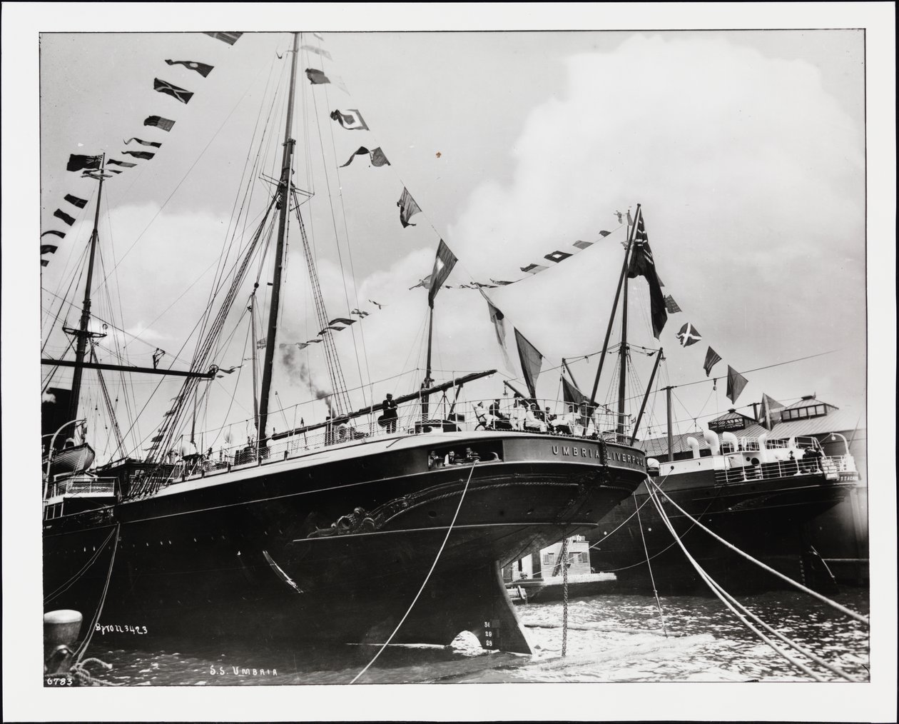 Das Heck der S.S. "Umbria" im Dock, ca. 1900 von Company Byron