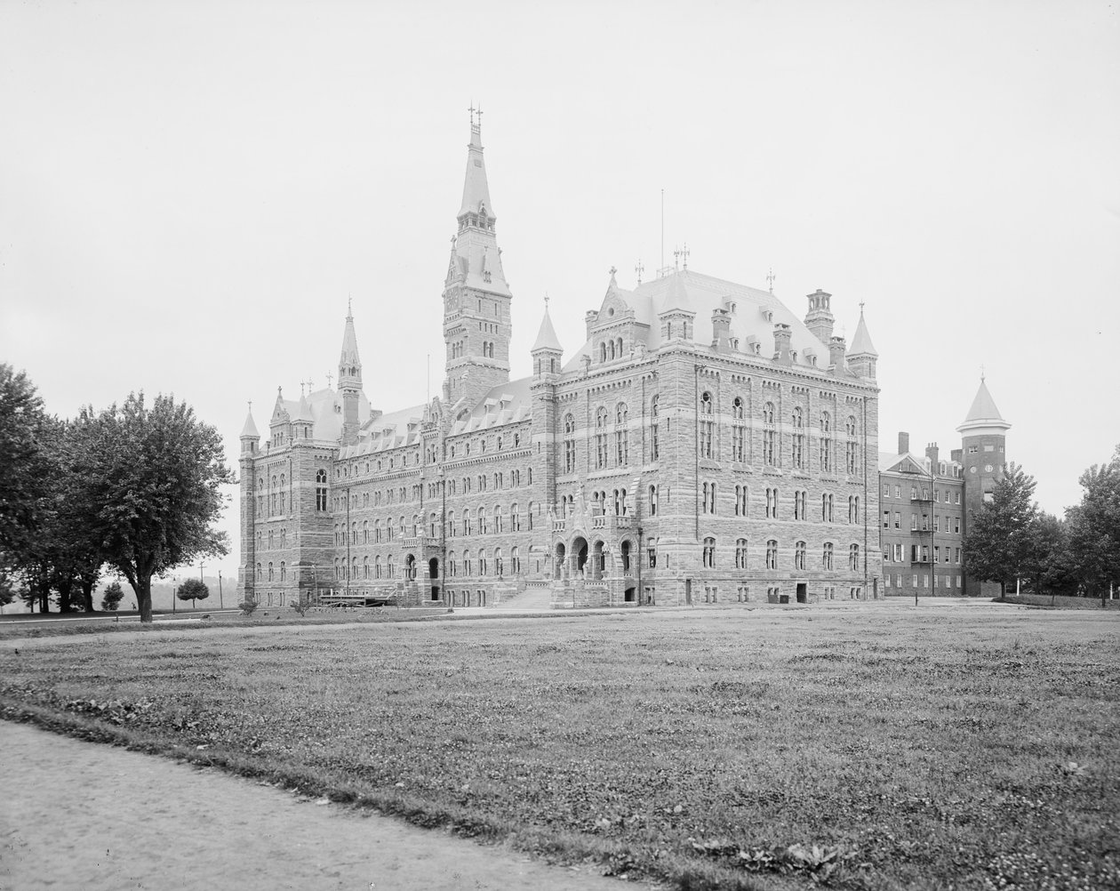 Gesamtansicht, Georgetown University, Washington, D.C., um 1904 von Detroit Publishing Co.