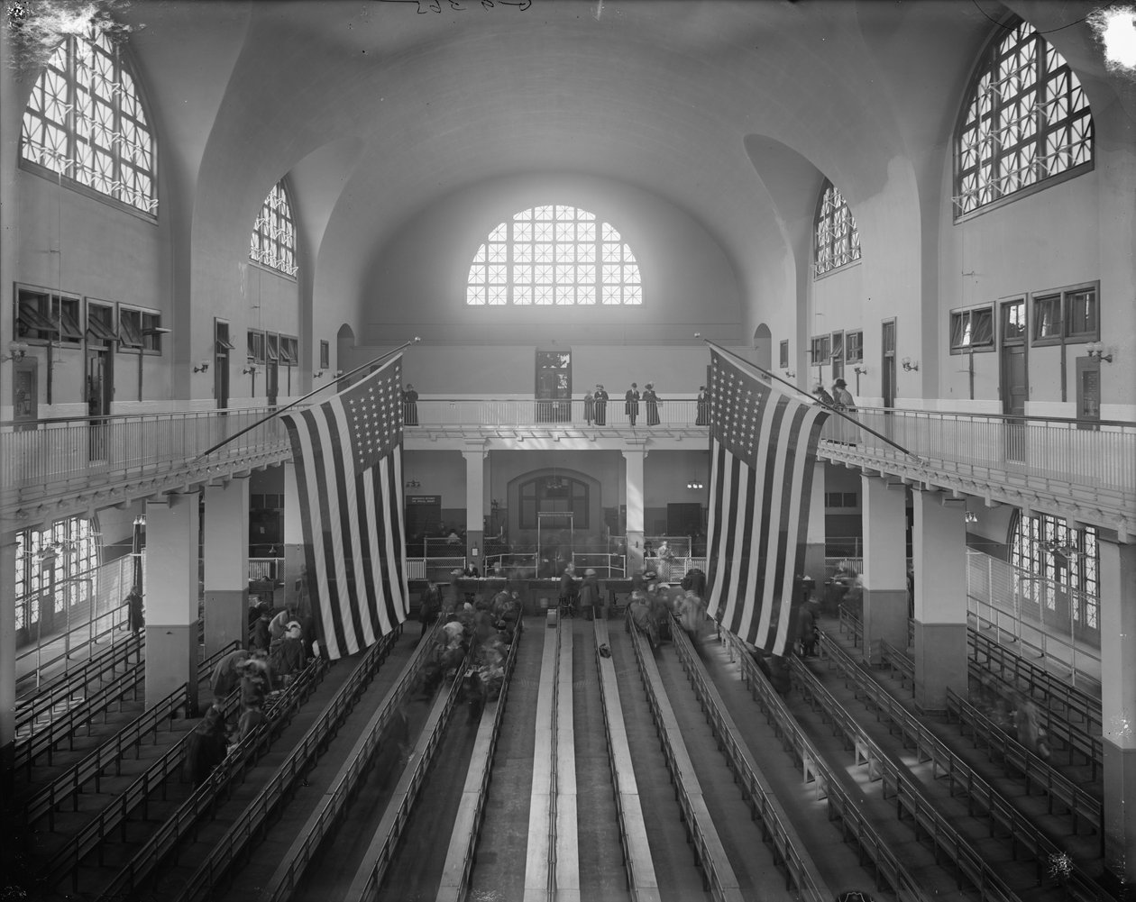 Inspektionsraum, Ellis Island, New York City, ca. 1910 von Detroit Publishing Co.