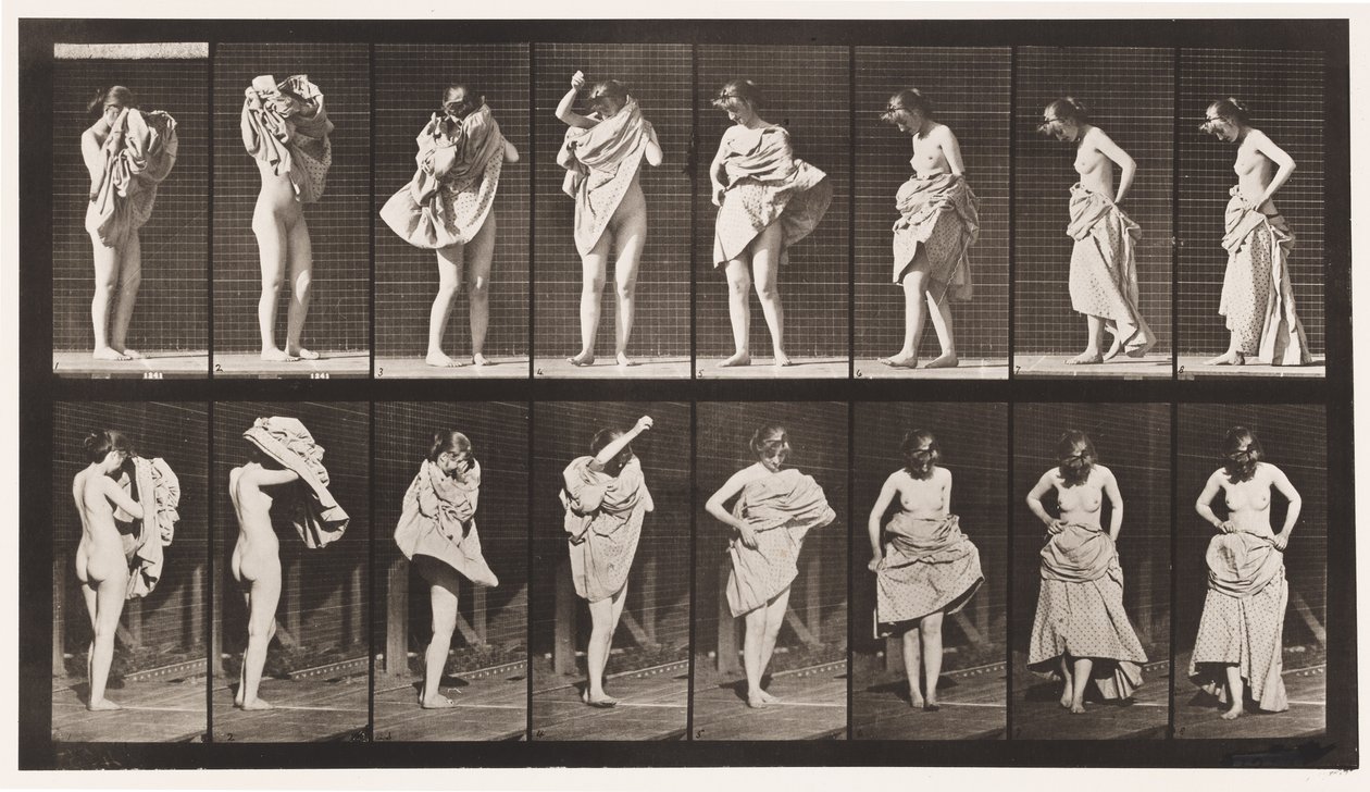 Tafel 425. Toilette, Kleid anziehen und sich umdrehen, 1872-1885 von Eadweard Muybridge