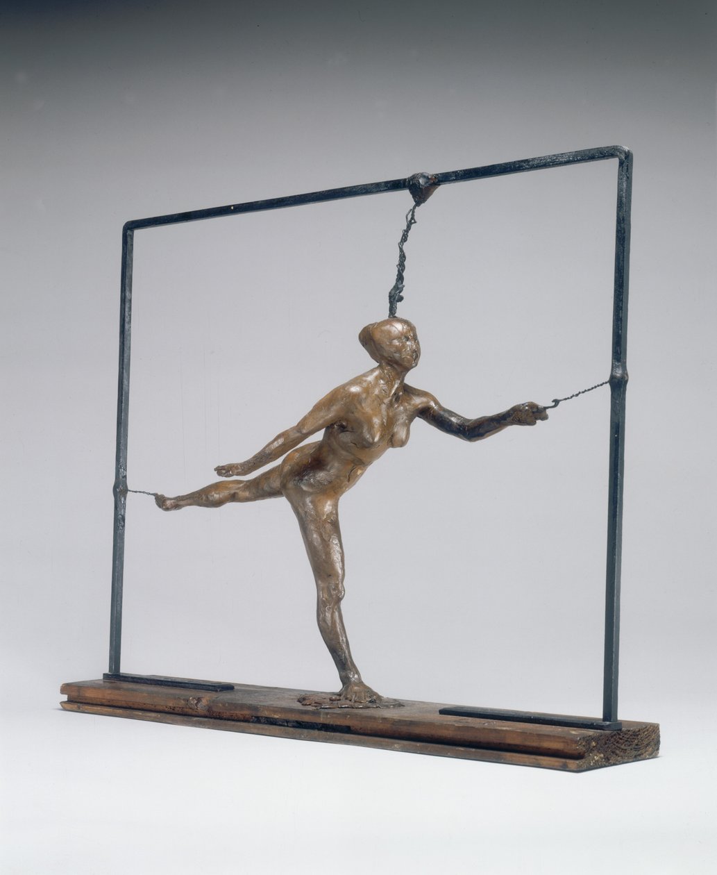 Arabeske über dem rechten Bein, linker Arm vorne von Edgar Degas