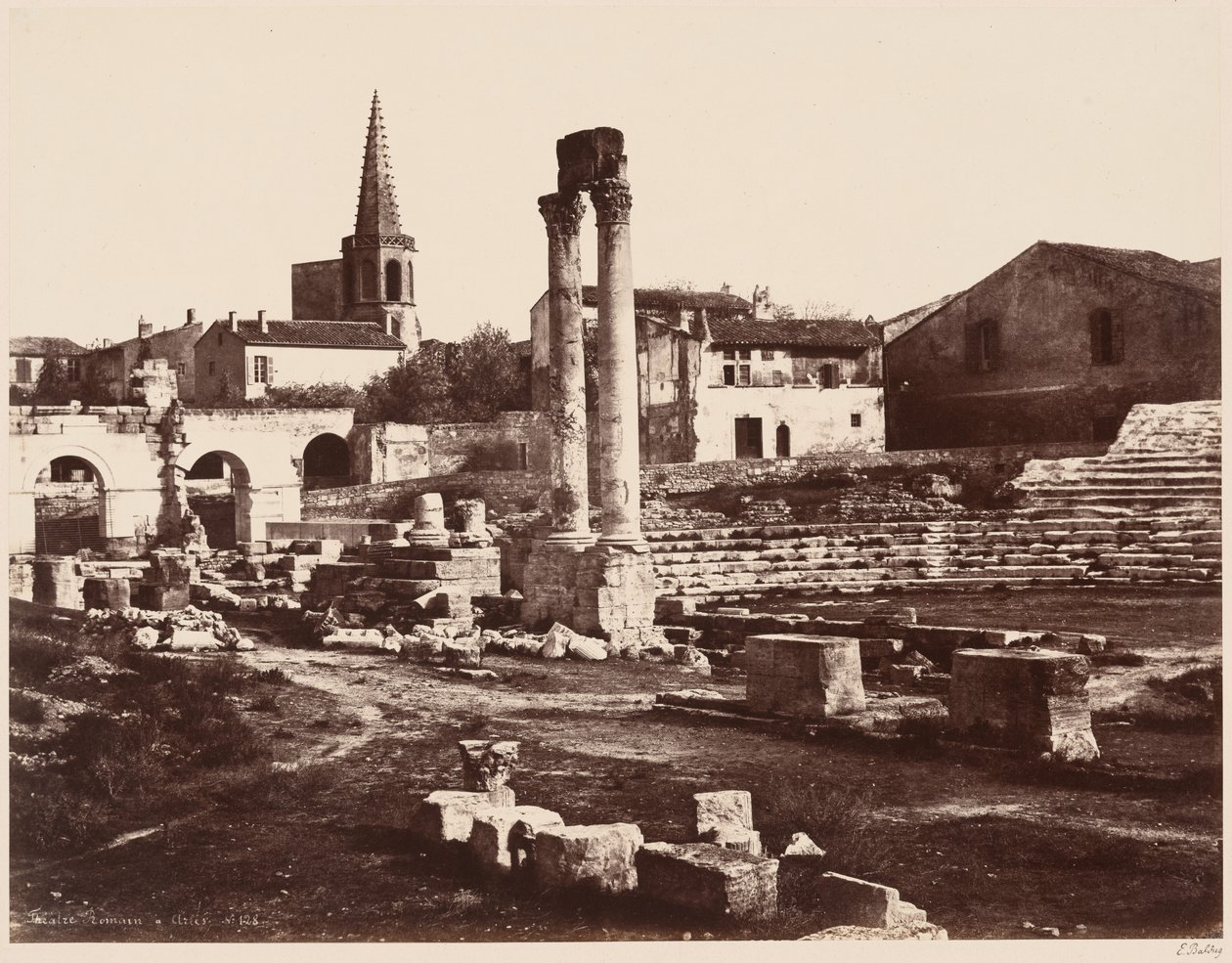 Römisches Theater in Arles, um 1855 von Edouard Denis Baldus