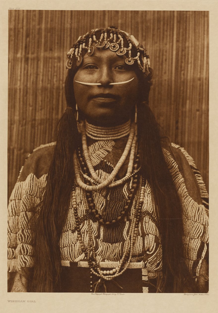 [Eine junge Chinook-Frau] von Edward S. Curtis