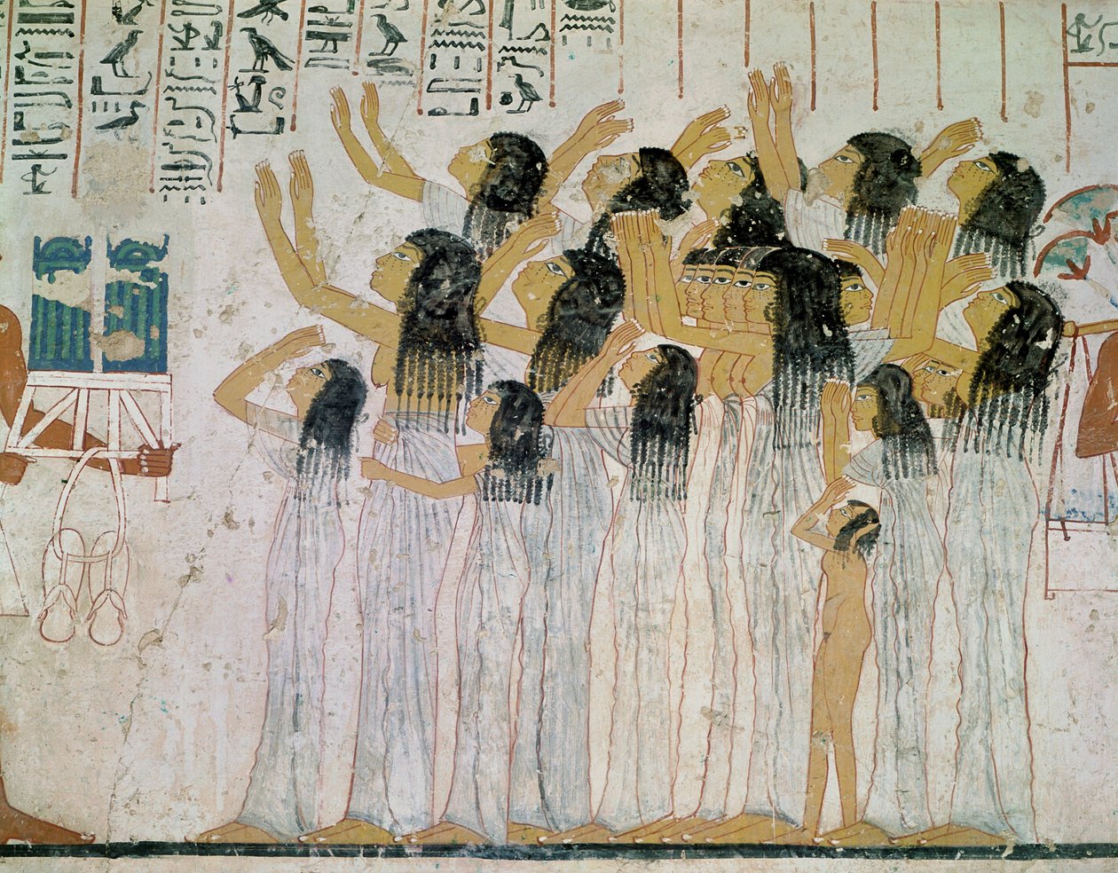 Weinende Frauen in einem Trauerzug, aus der Grabkapelle von Ramose, Wesir und Gouverneur von Theben, Neues Reich, ca. 1360 v. Chr. von Egyptian 18th Dynasty
