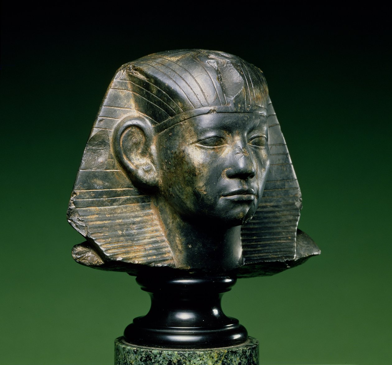Kopf von König Amenemhat III, aus Assuan, Mittleres Reich, 1842-1797 v. Chr. von Egyptian 12th Dynasty