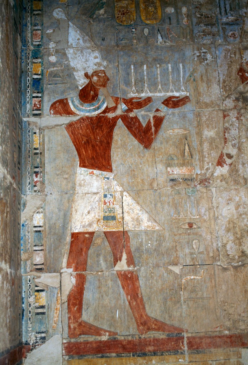 Szene mit Königin, die ein Opfer darbringt, Südostraum, Ostwand, Oberer Hof, Totentempel von Hatschepsut, Deir el-Bahari, Thebanische Nekropole (UNESCO-Welterbeliste) von Egyptian 18th Dynasty