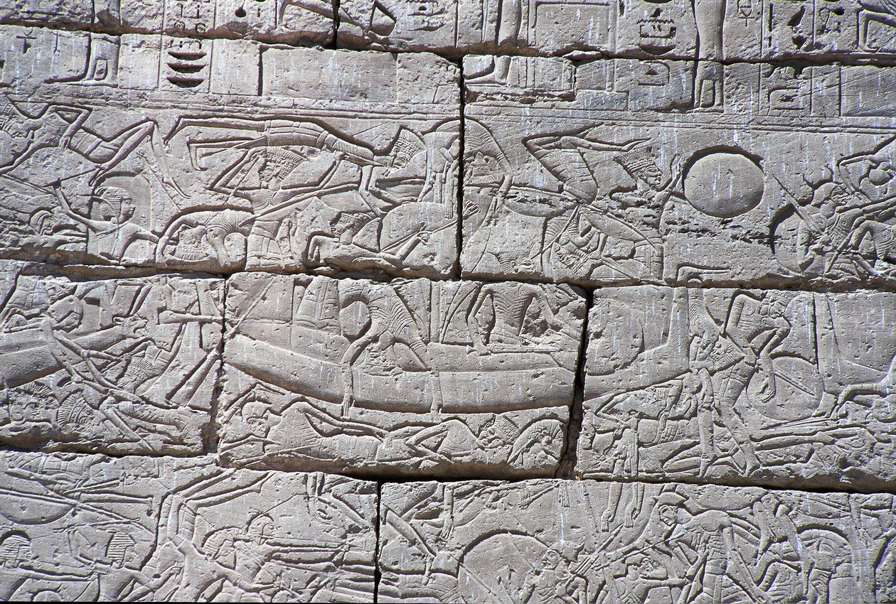 Die Seevölker, Seeschlacht von Ramses III., Medinet Habu, 1195-64 v. Chr. von Egyptian 20th Dynasty