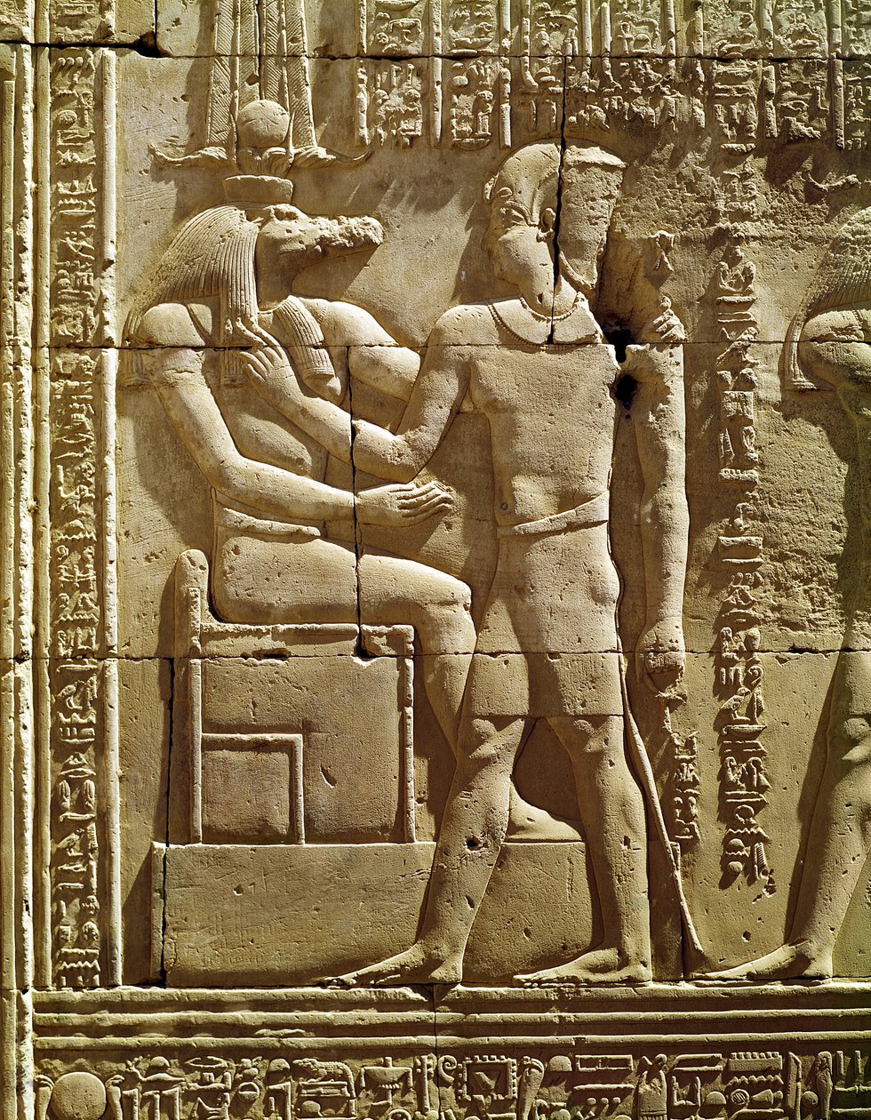 Relief von Sobek und Ptolemaios VI. Philometor (180-45 v. Chr.) von Egyptian Ptolemaic Period