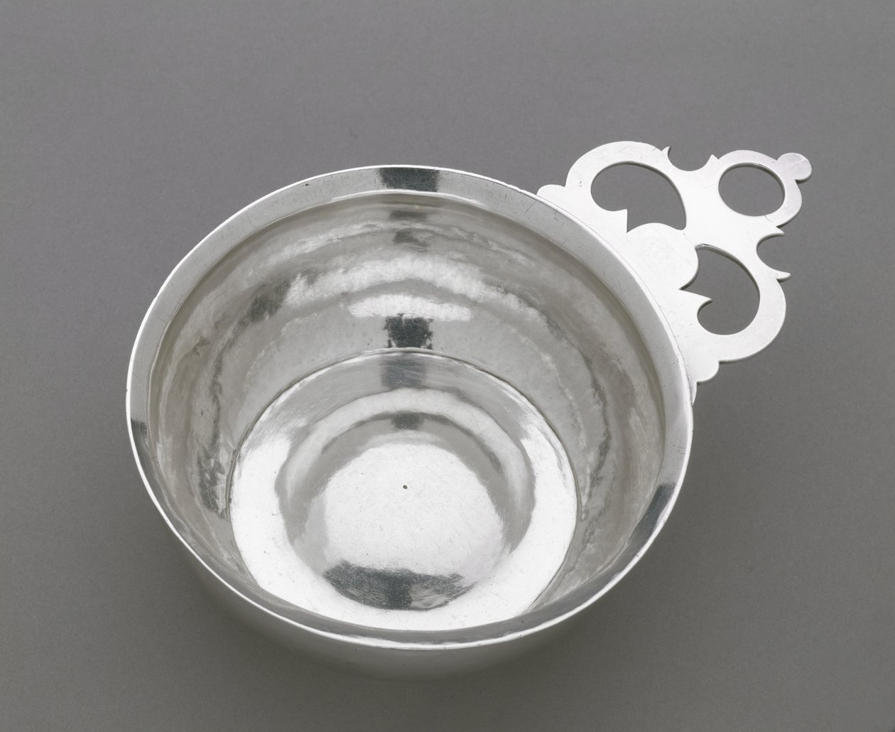 Porringer, um 1747-1810 von Elias Pelletreau