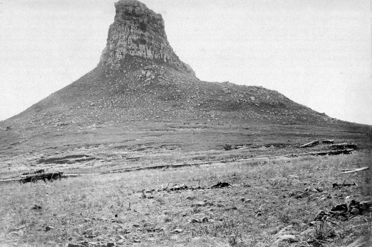 Isandlwana-Berg, 1879 von English Photographer