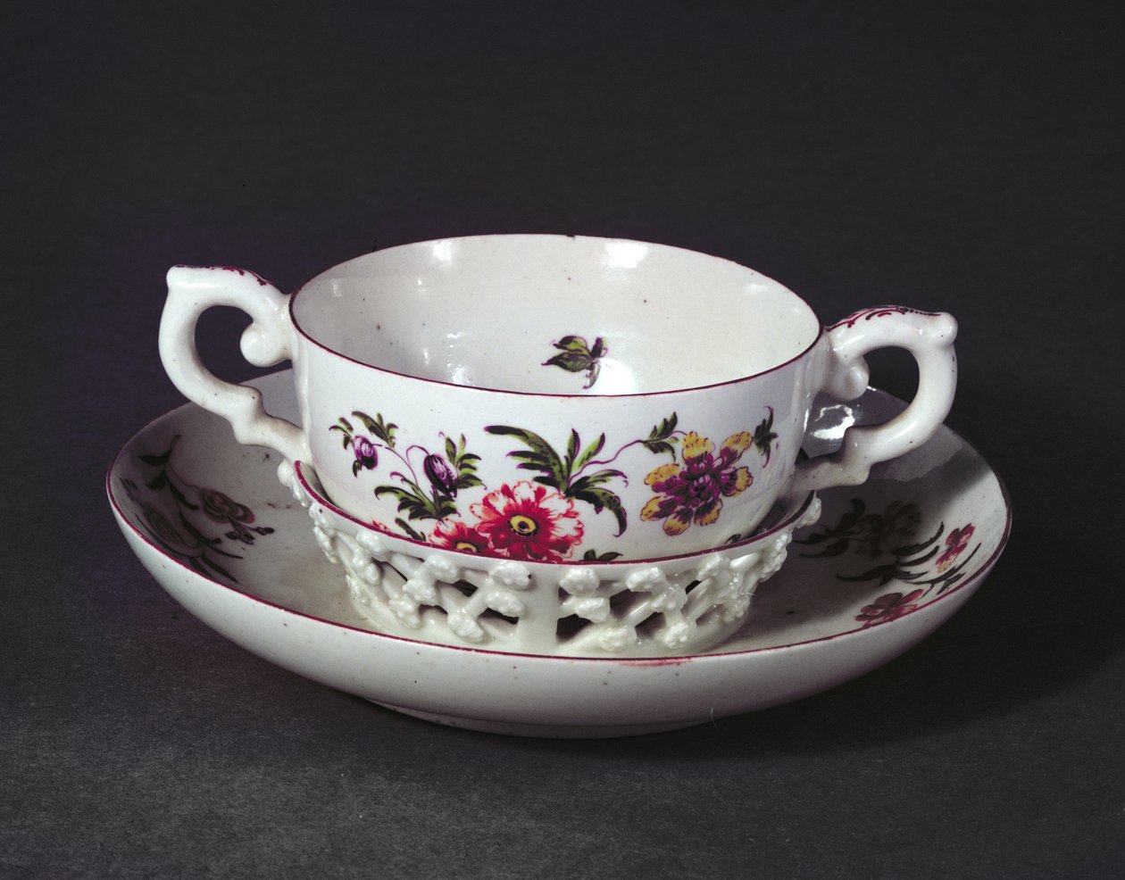 Derby Trembleuse Tasse und Untertasse, ca. 1758 von English School