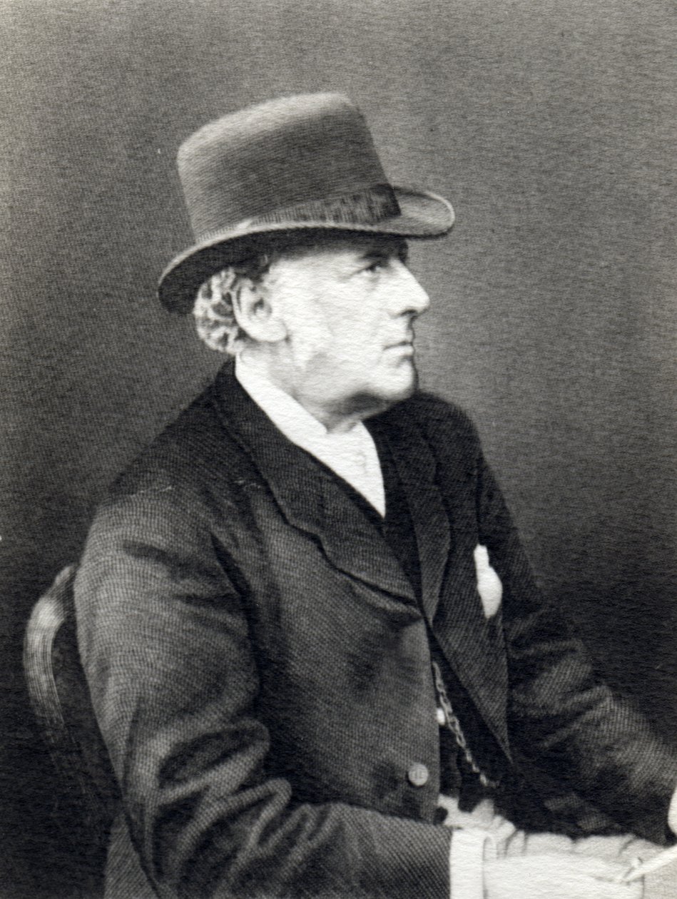Sir John Everett Millais von English School