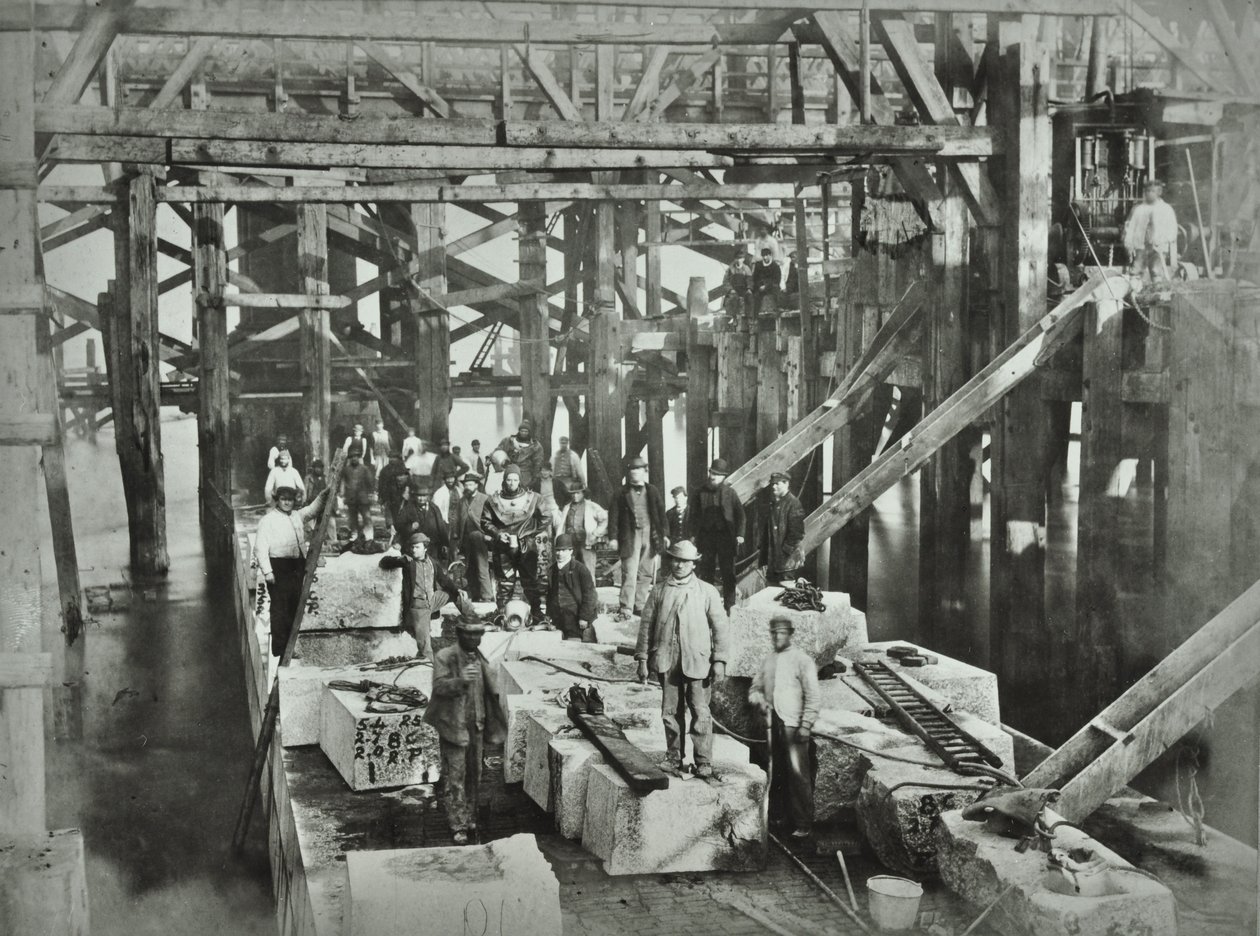 Blackfriars Bridge: Bauarbeiter, 1869 von English Photographer
