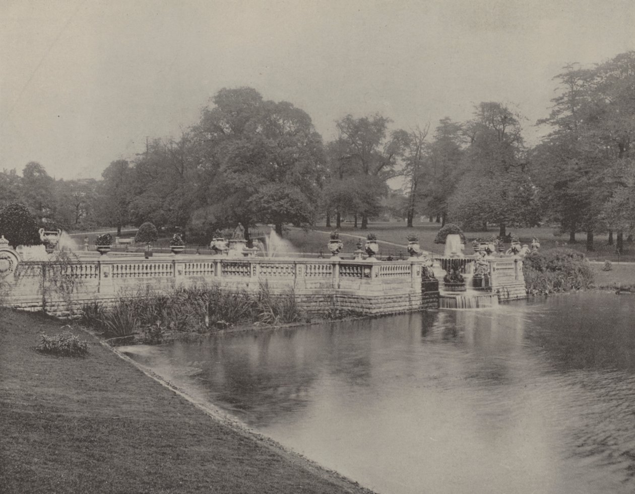 Kensington Gardens (s/w Foto) von English Photographer