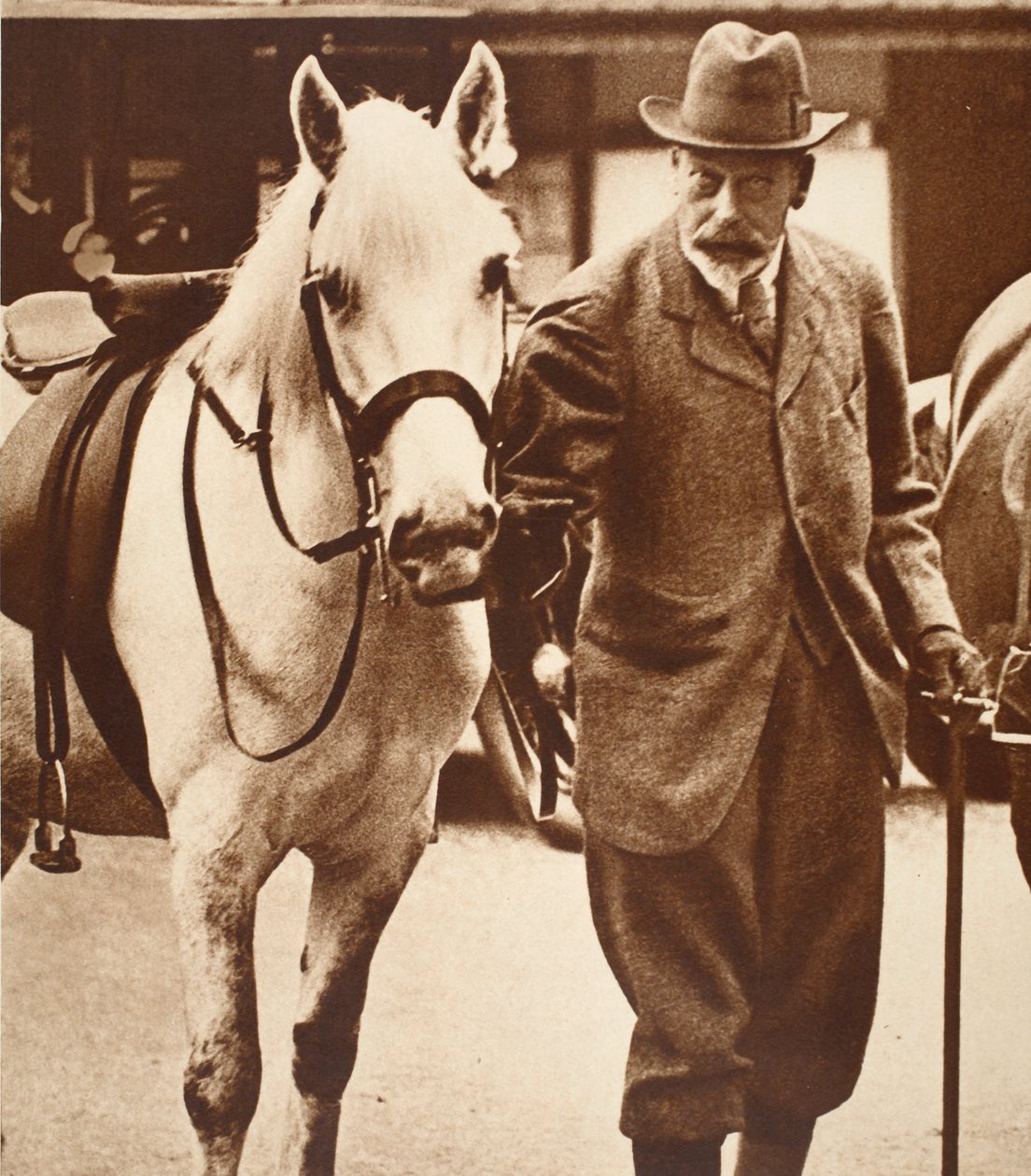 König George und sein Lieblingspony Jock, 1930er Jahre von English Photographer