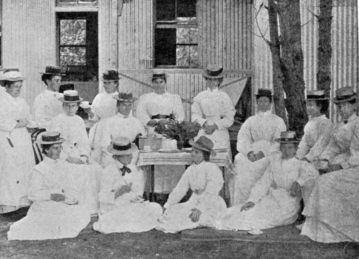 Krankenschwestern im Pestkrankenhaus, Uitvlugt, in der Nähe von Kapstadt, Illustration aus The King, 25. Mai 1901 von English Photographer