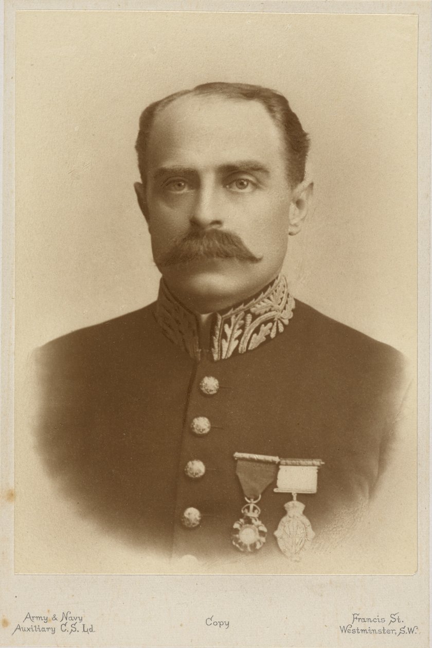 Porträt von Francis Younghusband (s/w Foto) von English Photographer