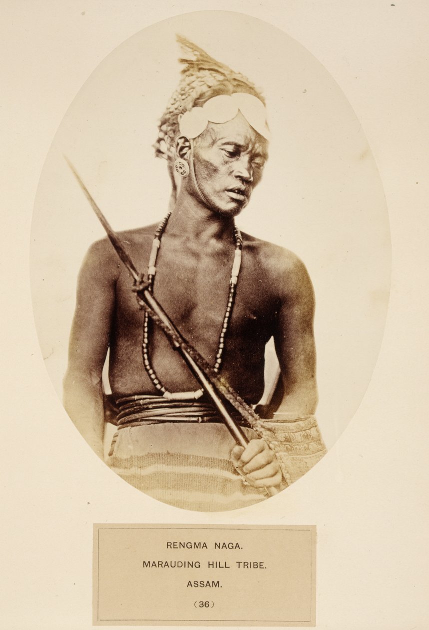 Rengma Naga, marodierender Hügelstamm, Assam, aus The People of India, von J. Forbes Watson, veröffentlicht 1868 von English Photographer
