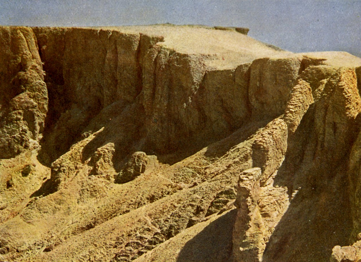 Südhang eines königlichen Gräberfeldes, Ägypten von English Photographer
