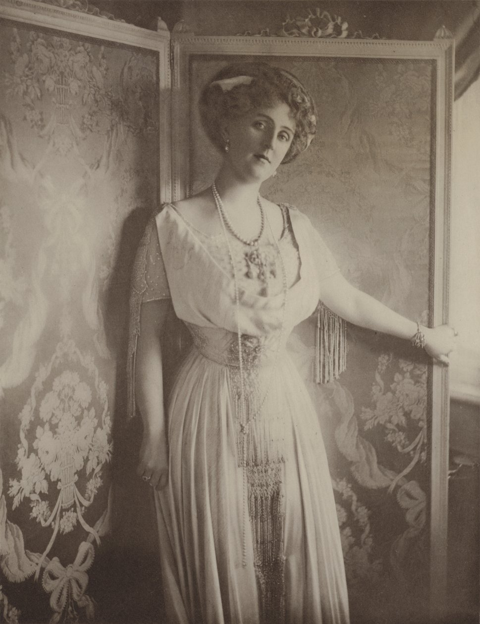 Die Baronin von Eckardstein von English Photographer
