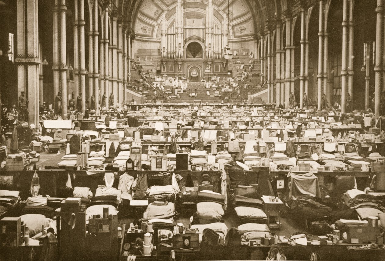 Der Schlafsaal, Alexandra Palace, Illustration aus Deutsche Gefangene in Großbritannien (Fotogravur) von English Photographer