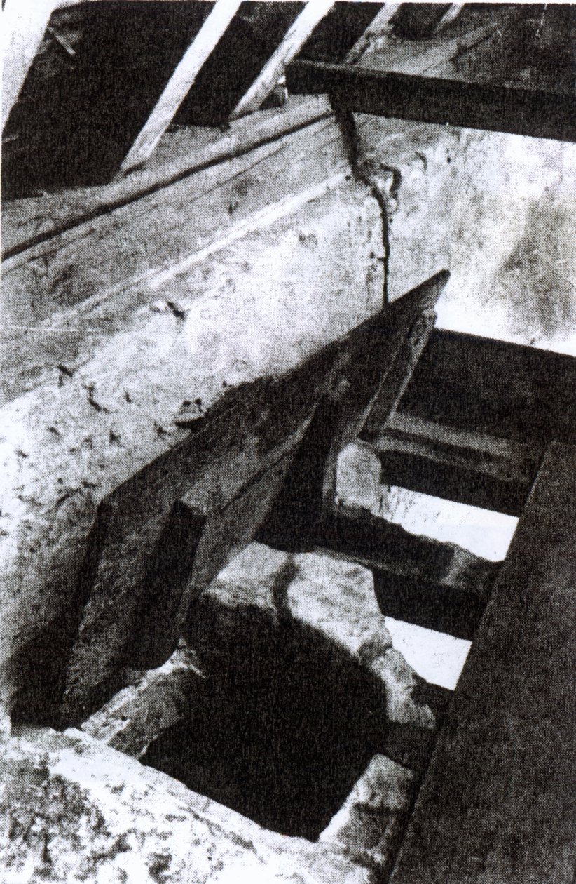 Das Priesterversteck in einer Treppe in Sawston Hall, entworfen und gebaut vom Jesuitenmärtyrer und Heiligen Nicholas Owen, ca. 1935 von English Photographer