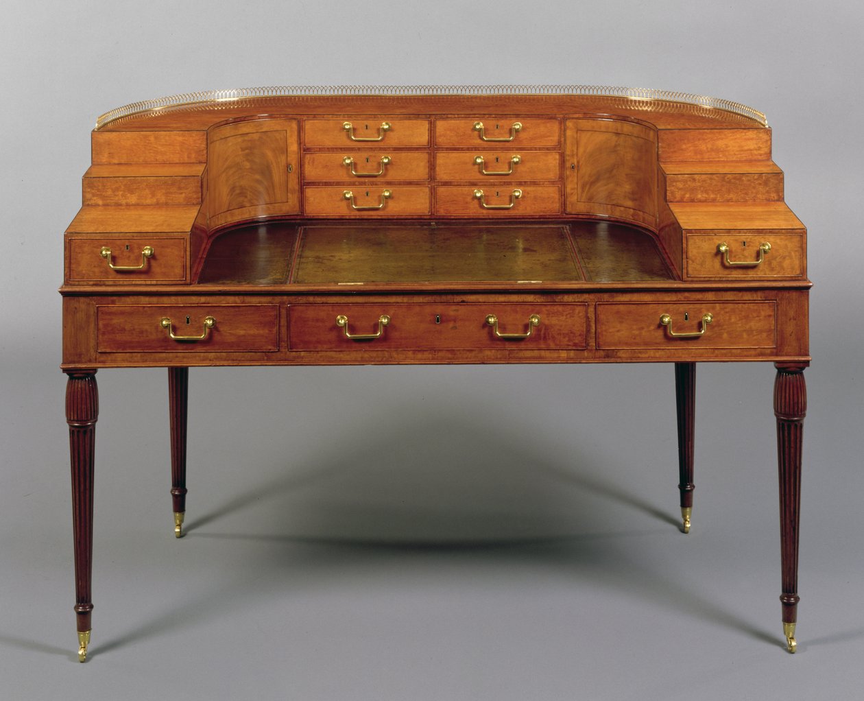 Ein George III Carlton House Schreibtisch, ca. 1800 von English School