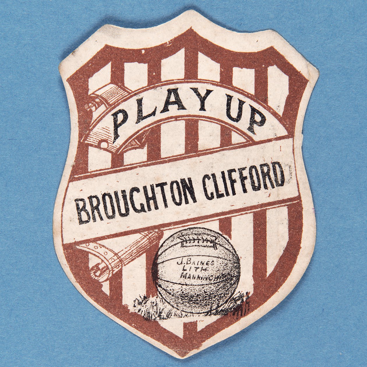 Spiel auf Broughton Clifford von English School