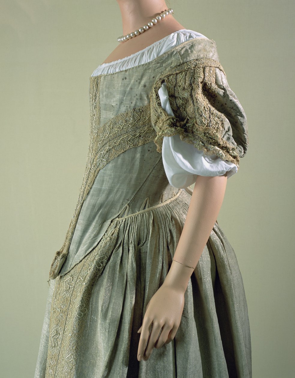 Silbergewebtes Kleid, 1660er Jahre von English School