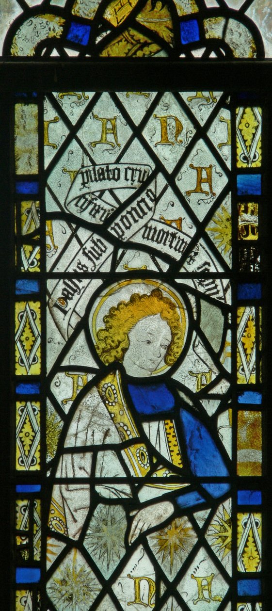 Das Ostfenster, das den heiligen Johannes darstellt von English School