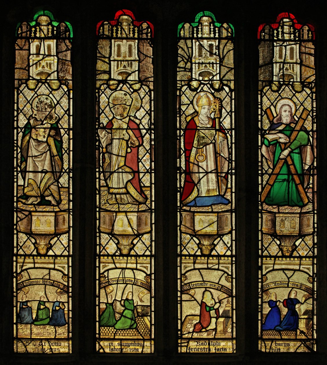 Fenster n2 mit St. Johannes, St. Gregor, St. Leonhard und St. Andreas von English School