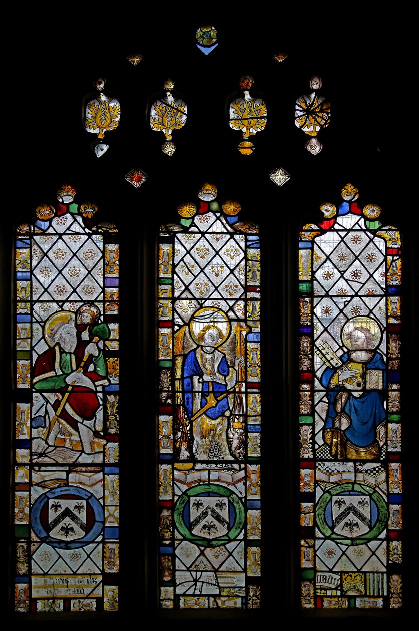 Fenster Nr. 5, Darstellung des Heiligen Christophorus, des Heiligen Michael und des Heiligen Petrus von English School