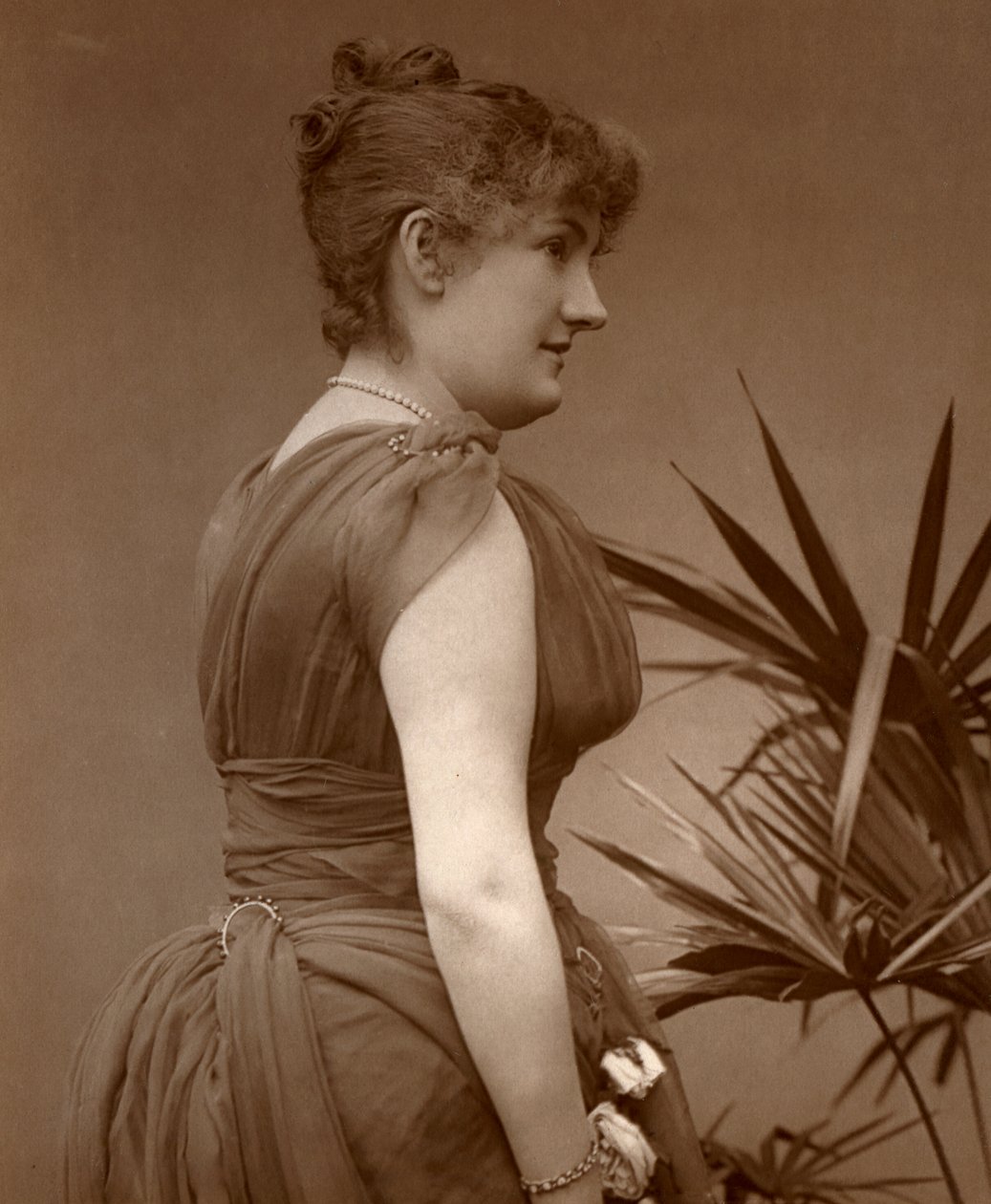 Miss Edith Woodworth, britische Schauspielerin, 1888 von Ernest Barraud
