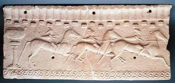 Plakette mit Relief von Reitern von Etruscan Etruscan