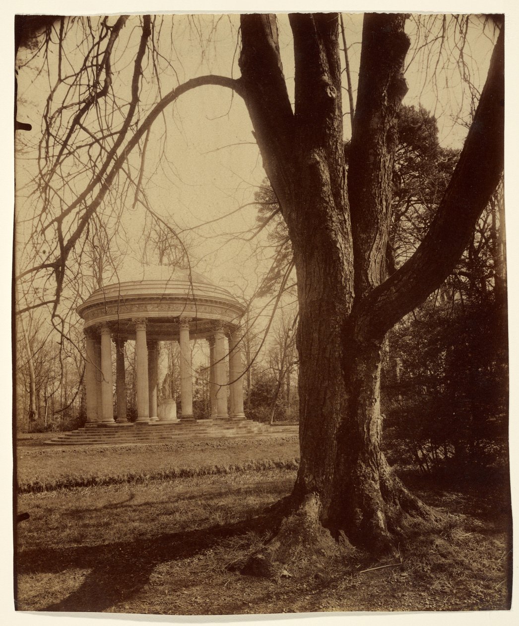 Petit Trianon (Der Tempel der Liebe, Petit Trianon) von Eugène Atget