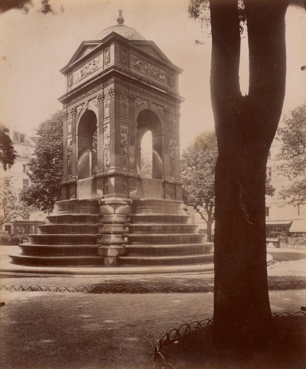 Fontaine des Innocents aus der Serie Die Kunst des alten Paris von Eugène Atget