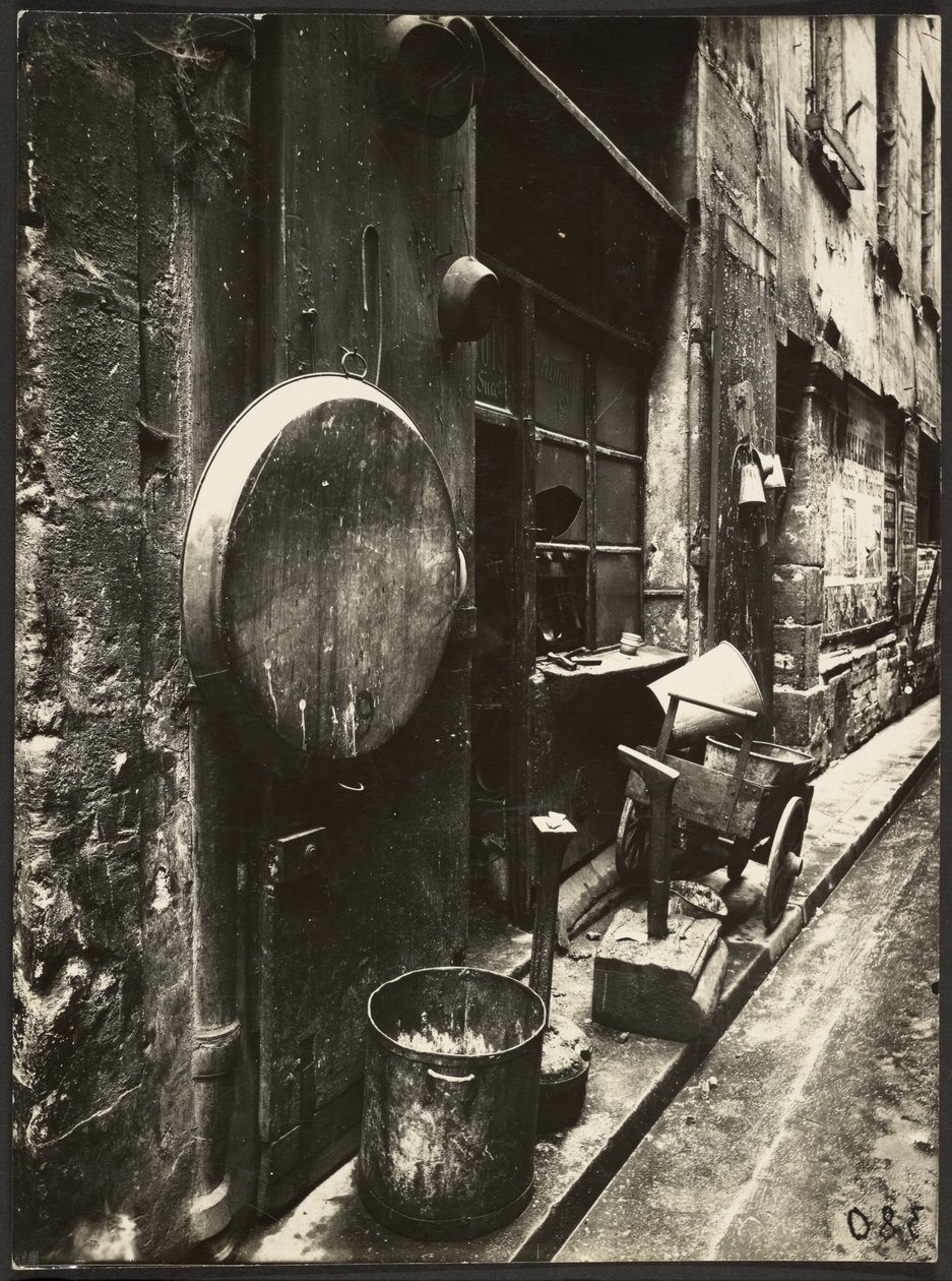 Rue de la Reynie (Klempnerladen, rue de la Reynie) von Eugène Atget