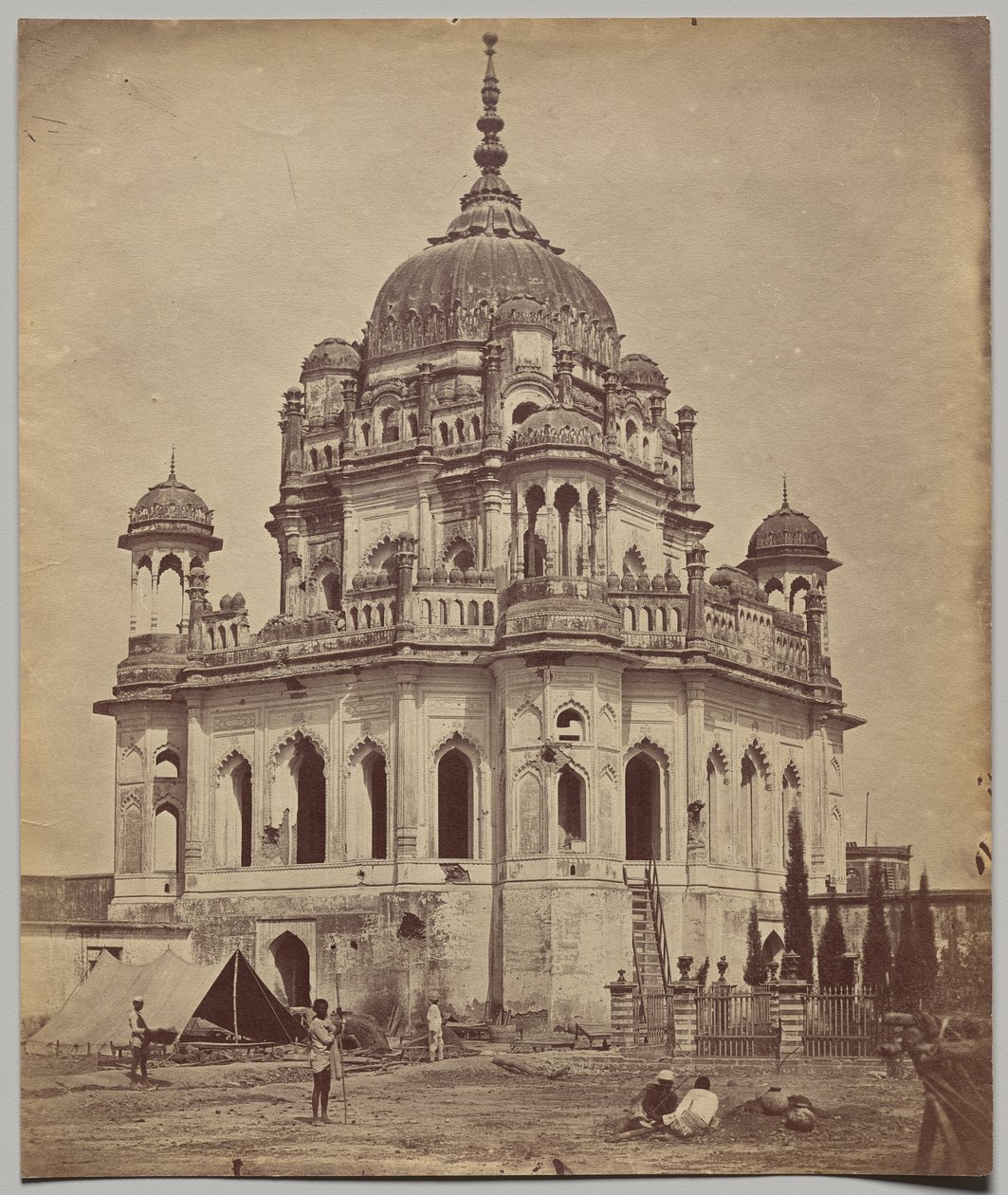 Das Grab von Saadat Ali im Kaiserbagh Palast von Felice A. Beato