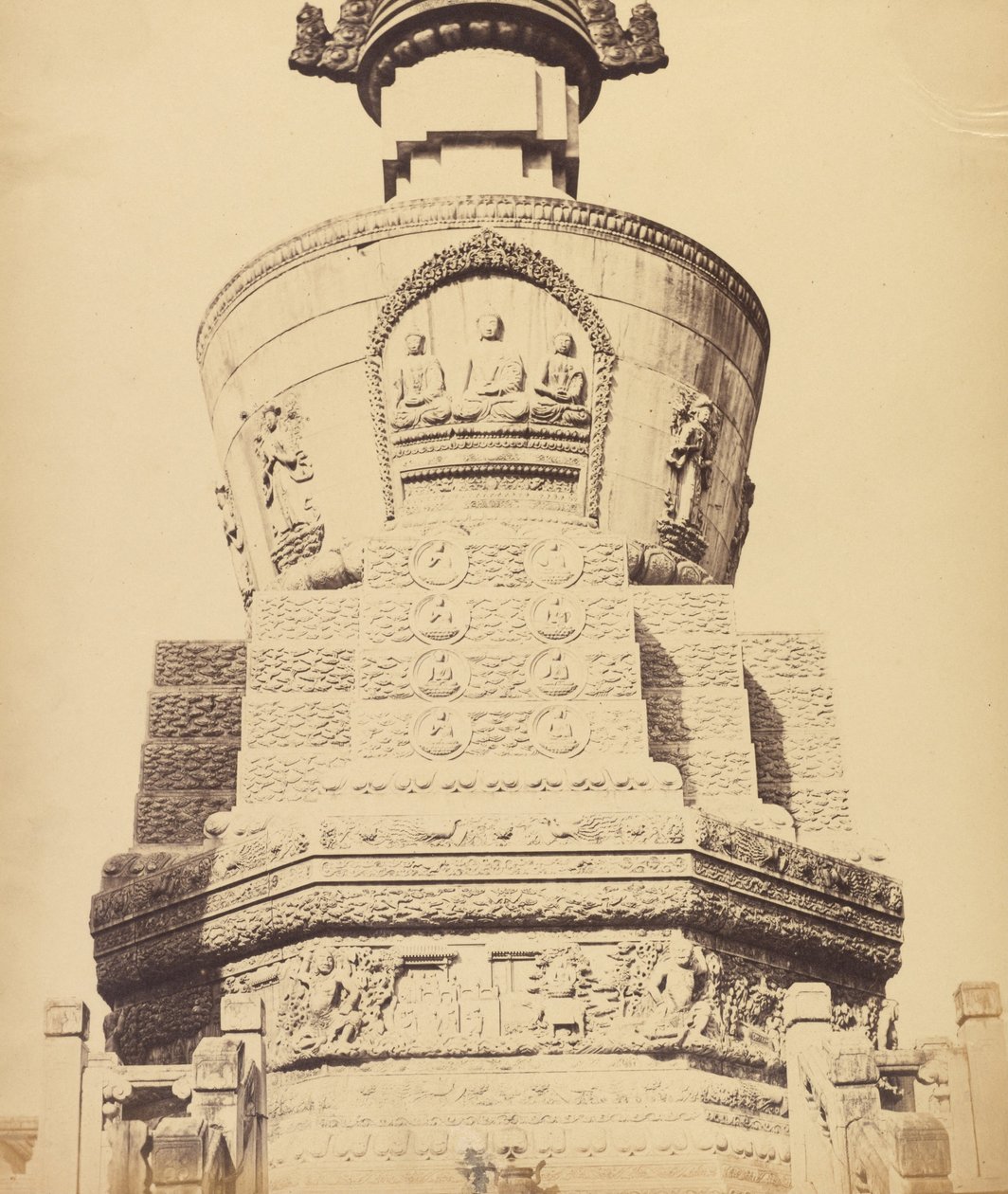 Architektonische Ansicht des Lama-Tempels in der Nähe von Peking, Oktober 1860 von Felice Beato